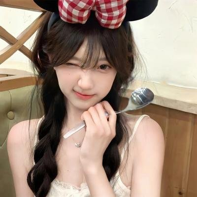 老婆跑路我傻五年，女儿把我宠成神